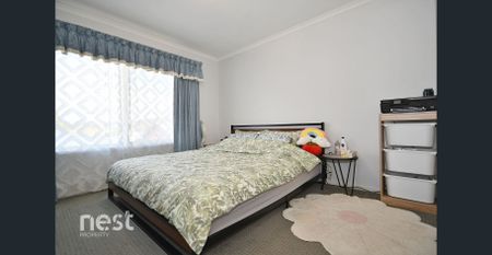 Perfect Family Home - Photo 3