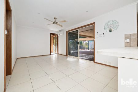 5 Oberon Court, Hillbank. - Photo 2