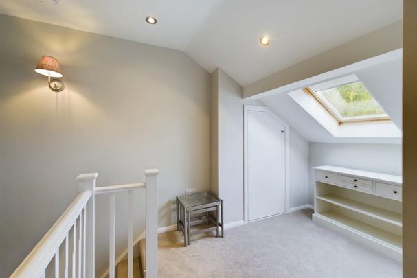 3 bedroom end of terrace house to rent - Photo 1