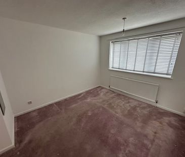 Leven Close, Sinfin, DERBY - Photo 4