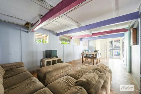 Central, Double Storey Family Home - Photo 4