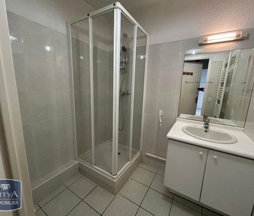 Location Appartement 2 pièces 43m² ST PANTALEON DE LARCHE 19600 - Photo 3