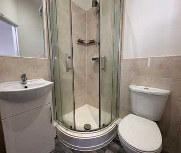 1 bedroom in a house share to rent - Photo 6