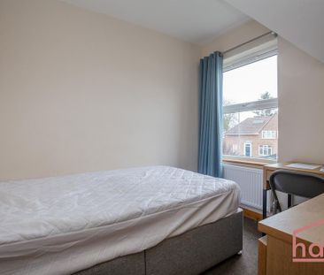 1 bedroom in a house share to rent - Photo 3