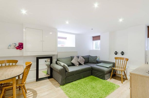 5 bedroom house to rent - Photo 1