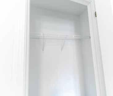 For Lease - 3028 Merrick Road, Oakville, Ontario - Photo 5