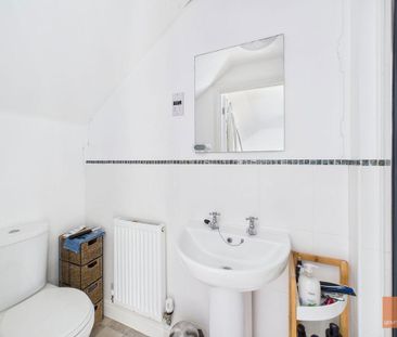 3 bedroom semi-detached house to rent - Photo 6