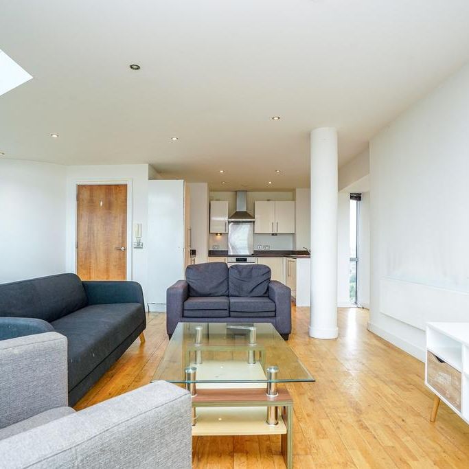 3 bedroom flat to rent - Photo 1