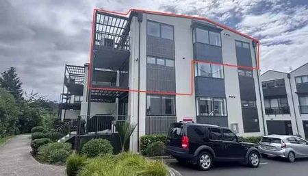 Newly Reno Penthouse Apartment in Albany - Photo 5