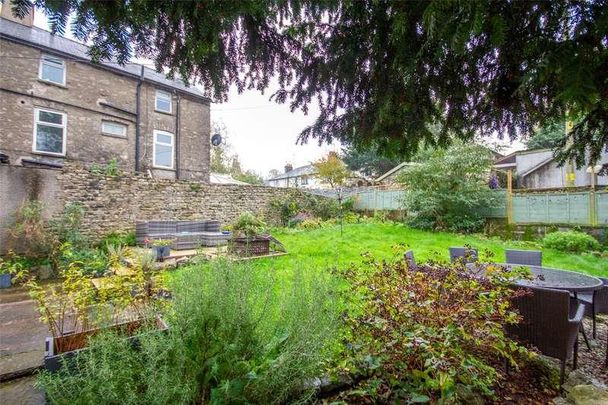 The Square, Milnthorpe, Cumbria, LA7 - Photo 1