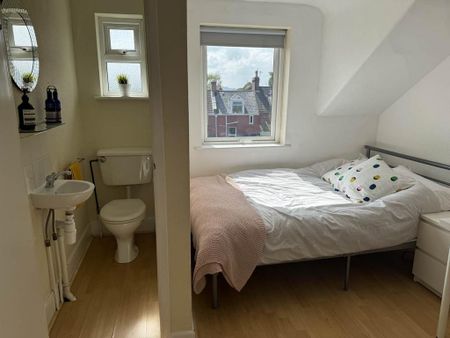 7 bedroom terraced house to rent - Photo 4
