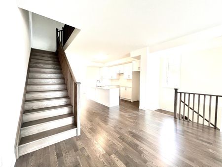 For Lease - 542 Hudson Crescent, Midland, Ontario - Photo 2