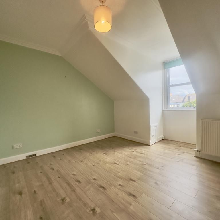 3 bedroom apartment to rent - Photo 1