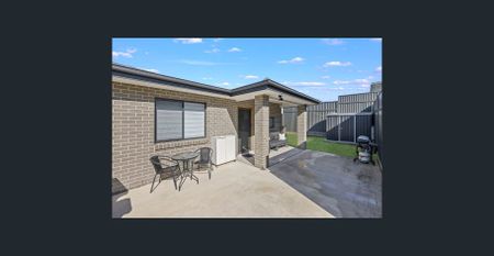 Modern 2 Bedroom Home + Entertainment Area - Photo 5