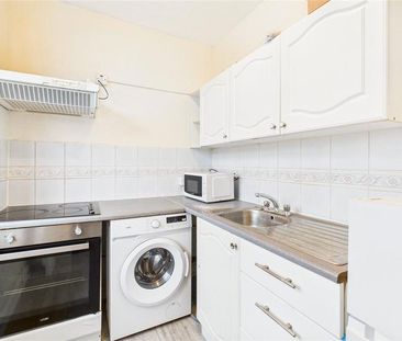 1 bedroom property to rent - Photo 5