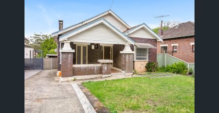 Freshly Updated Full Brick Home in Convenient Pocket - Photo 4