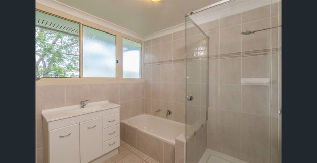 Lowset Family Home in Great Location! - Photo 1