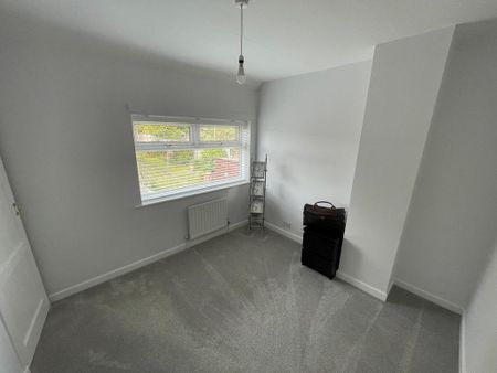 3 bedroom semi-detached house to rent - Photo 3