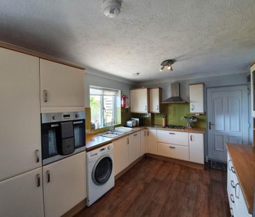 3 bedroom bungalow to rent - Photo 3