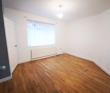2 bedroom semi-detached house to rent - Photo 3