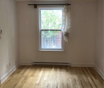 Appartement Rénové 1 Chambre à Louer - Photo 2