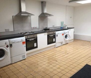 1 bed House Share - To Let - Photo 4