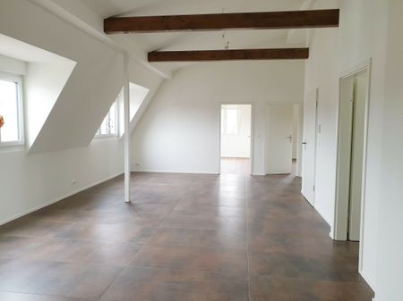 moderne und grosszügige Dachwohnung - Foto 2