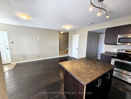 Condo Townhouse For Lease | X8144274 - Photo 4