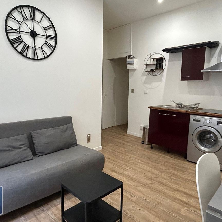 Location Appartement 1 pièce 24m² MARSEILLE 1er - Photo 1