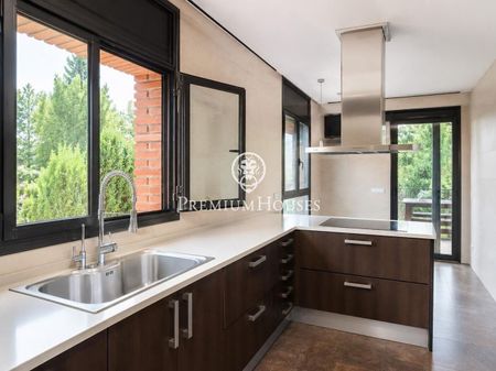Casa independiente con piscina en Begues Park - Photo 4