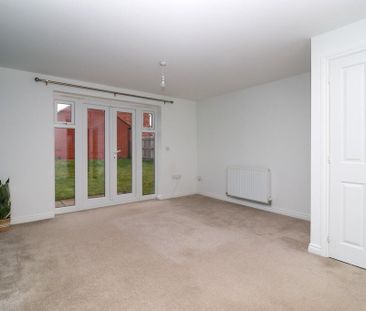 2 bedroom semi-detached house to rent - Photo 2
