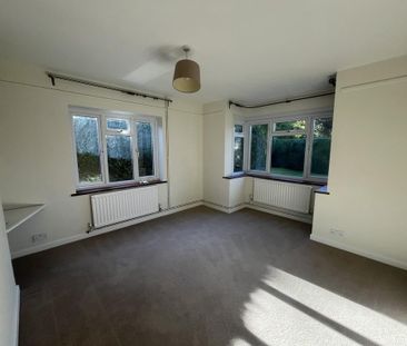 3 bedroom detached bungalow to rent - Photo 3