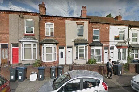 2 bedroom terraced house to rent - Photo 5