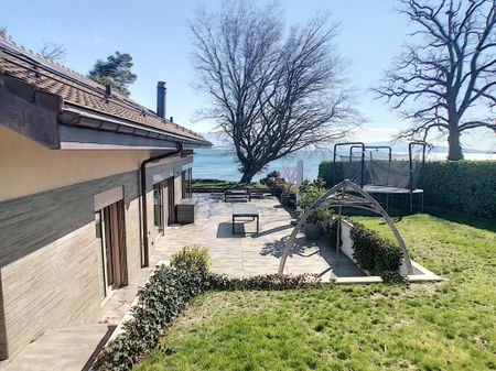 Superb Detached Villa with direct access to the sea - Photo 4