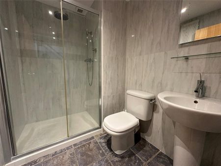 4 bedroom detached house to rent - Photo 2