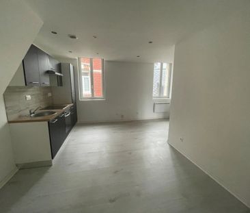 Location Appartement 2 pièces 31 m2 à Saint-Quentin - Photo 2
