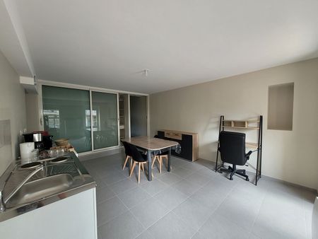 Location Appartement 3 pièces 54m² - Photo 2