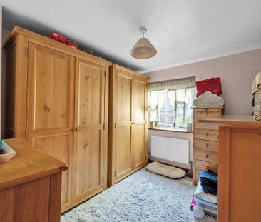 3 bedroom end of terrace house to rent - Photo 6