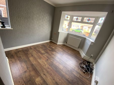 Morris Avenue, Walsall, WS2 - Photo 3