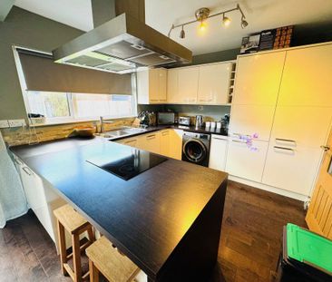 13, Ernest Close, - Photo 6