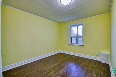 For Lease - 53 Burlingame Road Unit# Main Fl, Toronto, Ontario - Photo 4