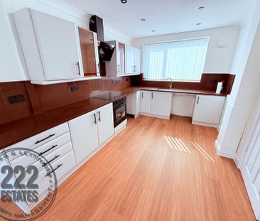 Wentworth Avenue - Warrington - WA1 - Photo 4