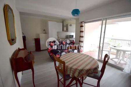 Location Appartement 1 pièce 26m² CANNES 06400 - Photo 2