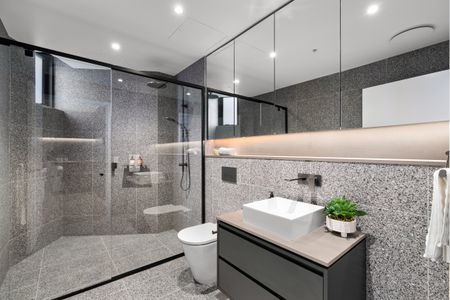 Apartment with 1 bedroom, 1 bathroom & parking for 1 car - Photo 2