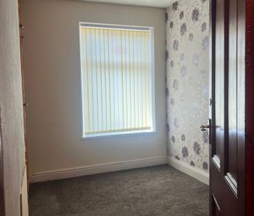 4 bedroom terraced house to rent - Photo 2