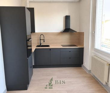 Location Appartement 3 pièces 63m² RIORGES 42153 - Photo 3