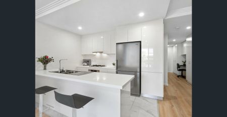 3 Bedroom Apartment - Photo 4