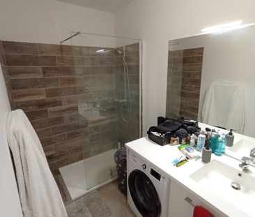 Location Appartement 2 pièces 41m² PIERREFEU DU VAR 83390 - Photo 5