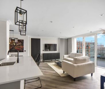 New Providence Wharf, Canary Wharf E14 - Photo 2