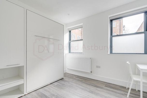 Studio to rent - Photo 1